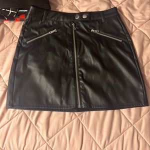 Brand: wild fable, Color: black, Size: 4.